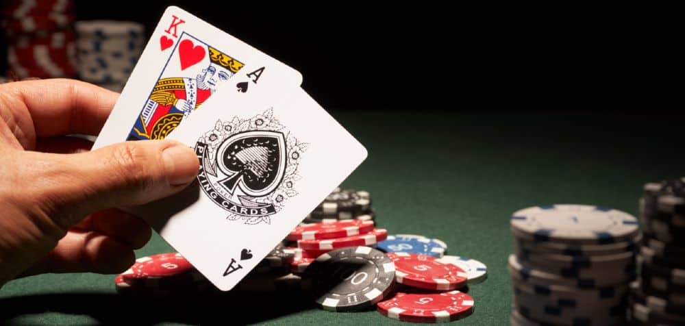 Black Jack hướng dẫn chơi cụ thể nhất 4 luat choi blackjack cho nhung tam chieu moi